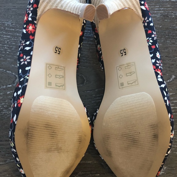 Sole Society “Jenn Pointy Toe” Pump - Picture 4 of 4